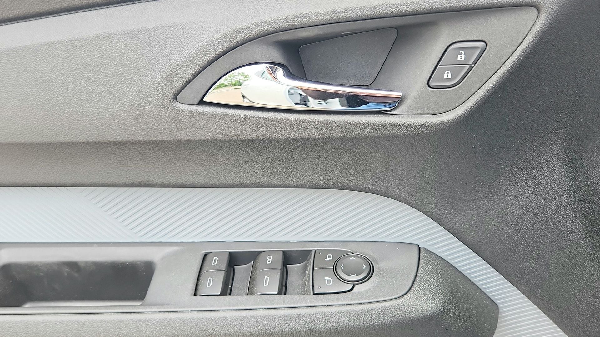 2027 Chevrolet Bolt EV LT