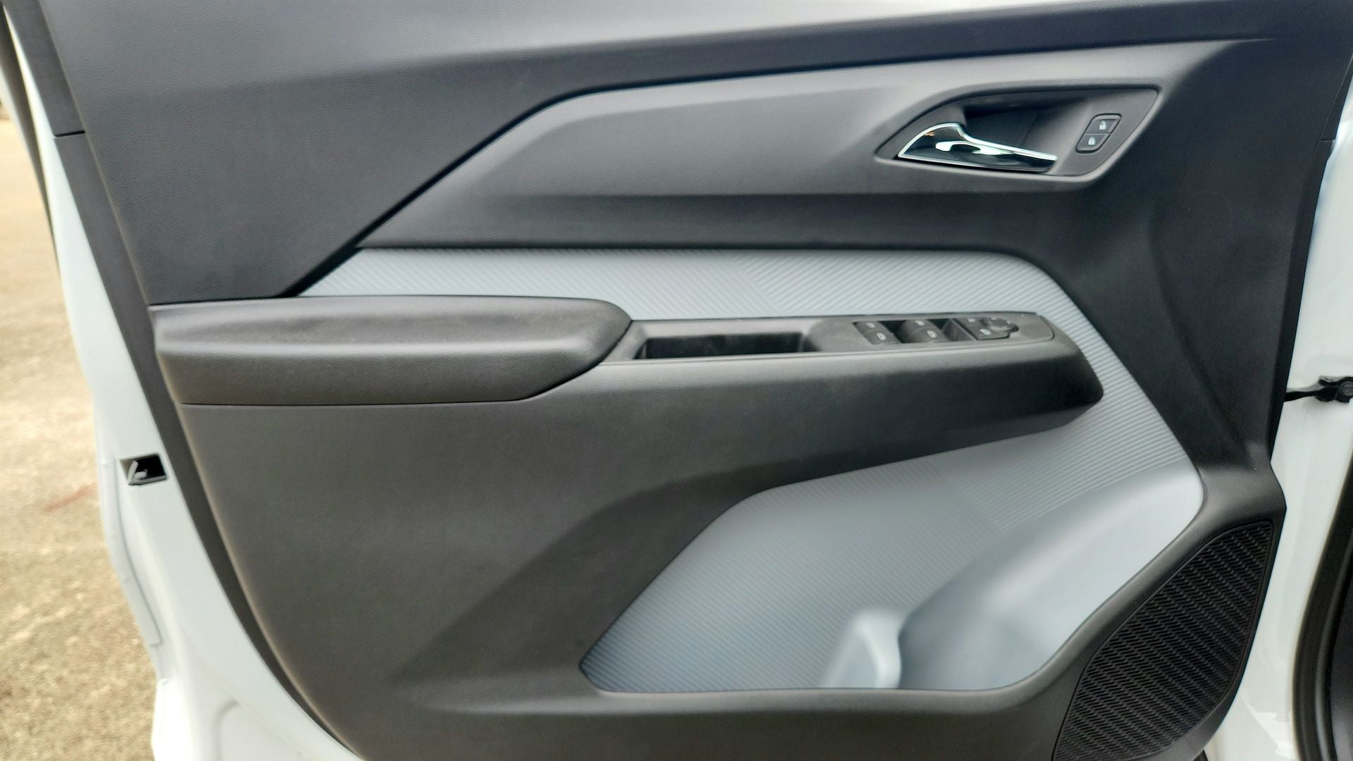 2027 Chevrolet Bolt EV LT