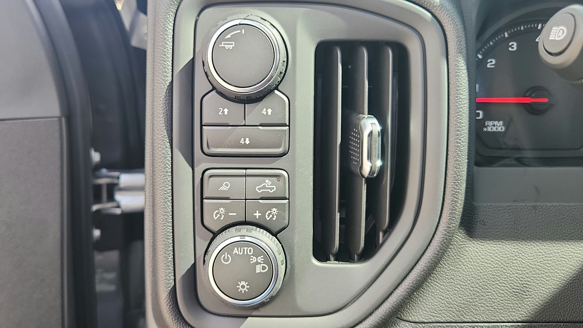 2026 Chevrolet Silverado 2500HD Custom
