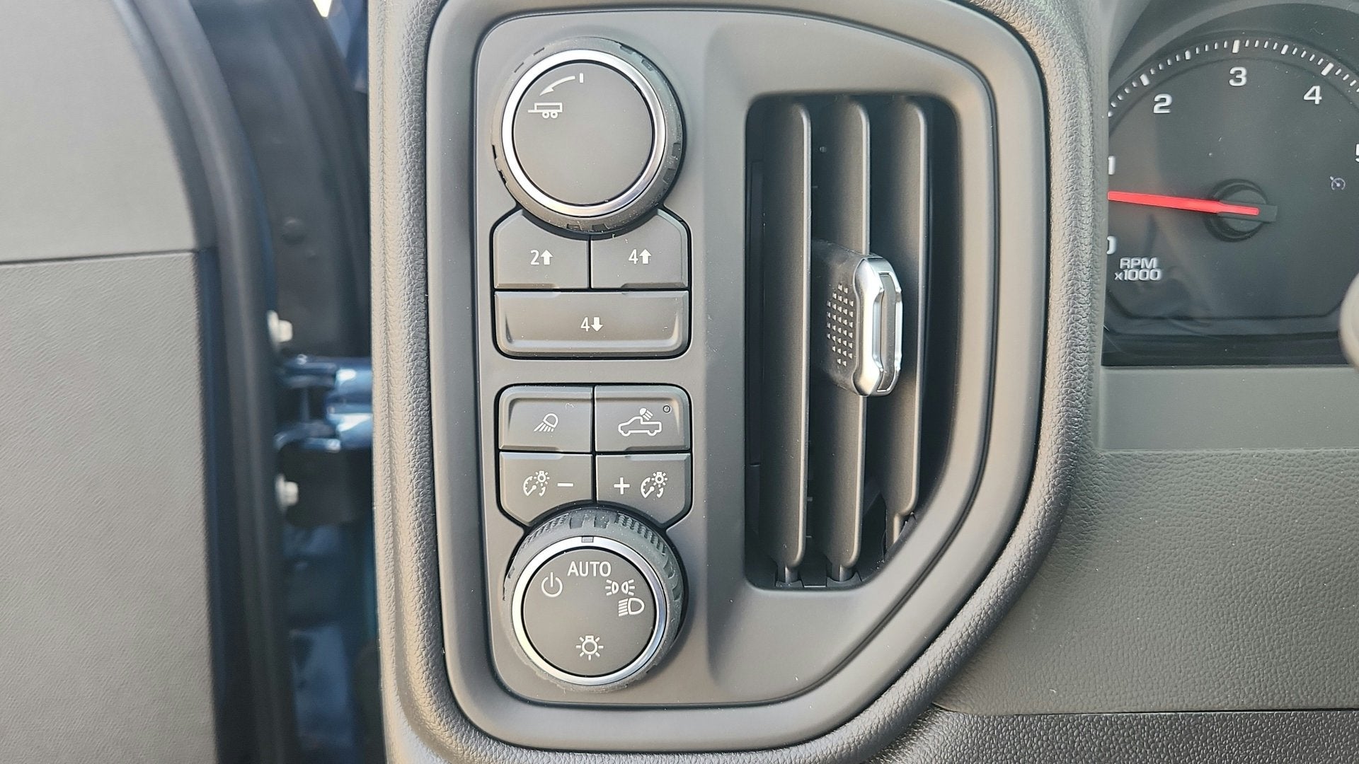 2026 Chevrolet Silverado 2500HD Custom
