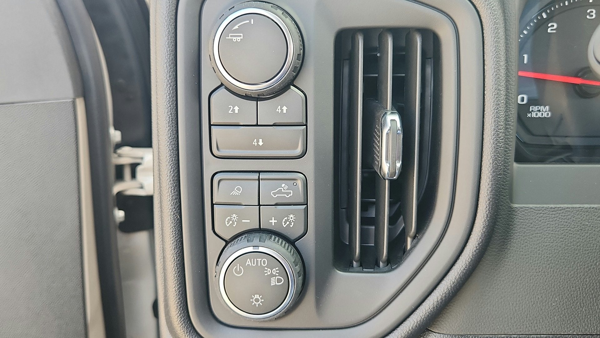 2026 Chevrolet Silverado 2500HD Custom