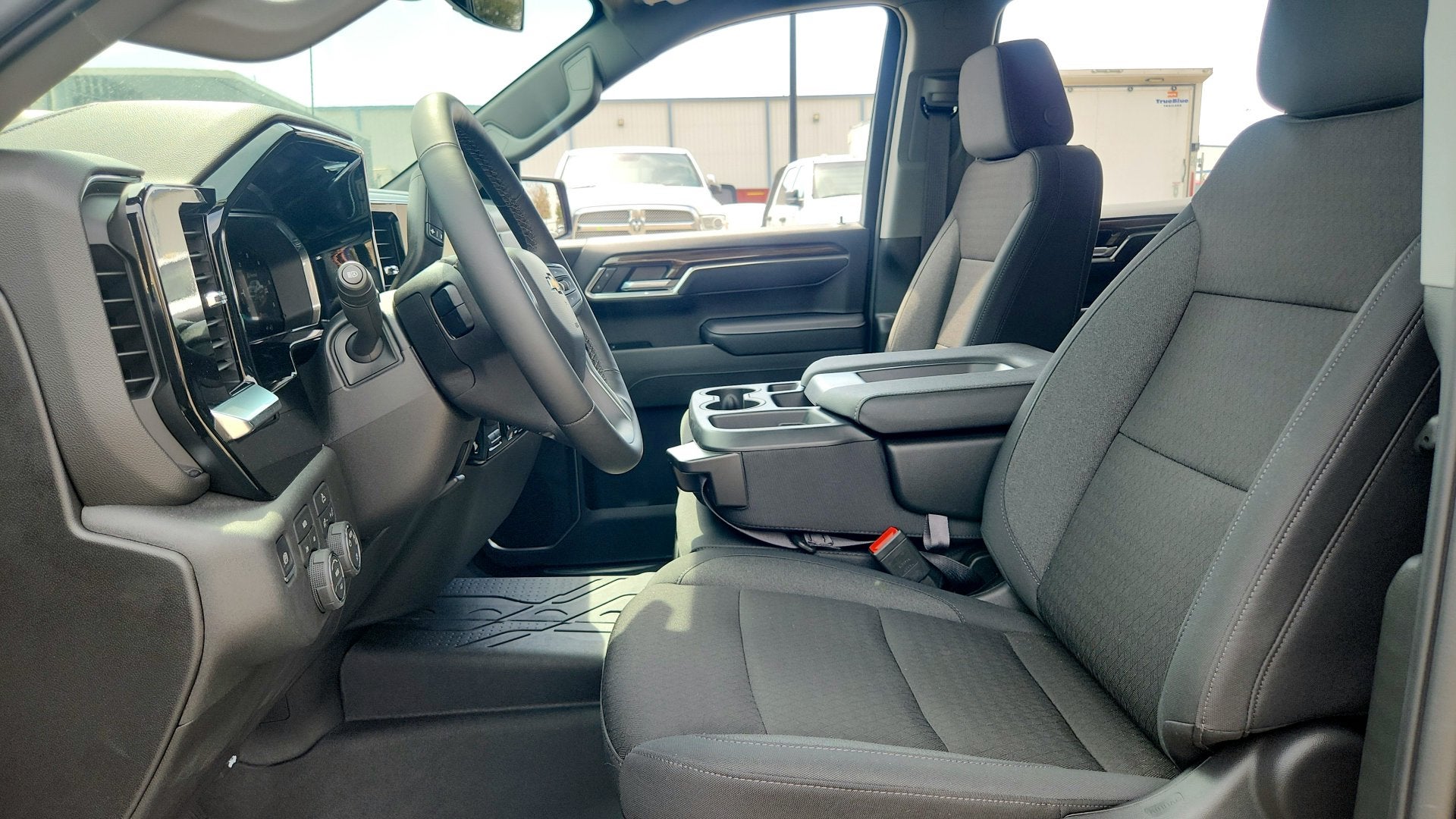 2026 Chevrolet Silverado 1500 LT LT1
