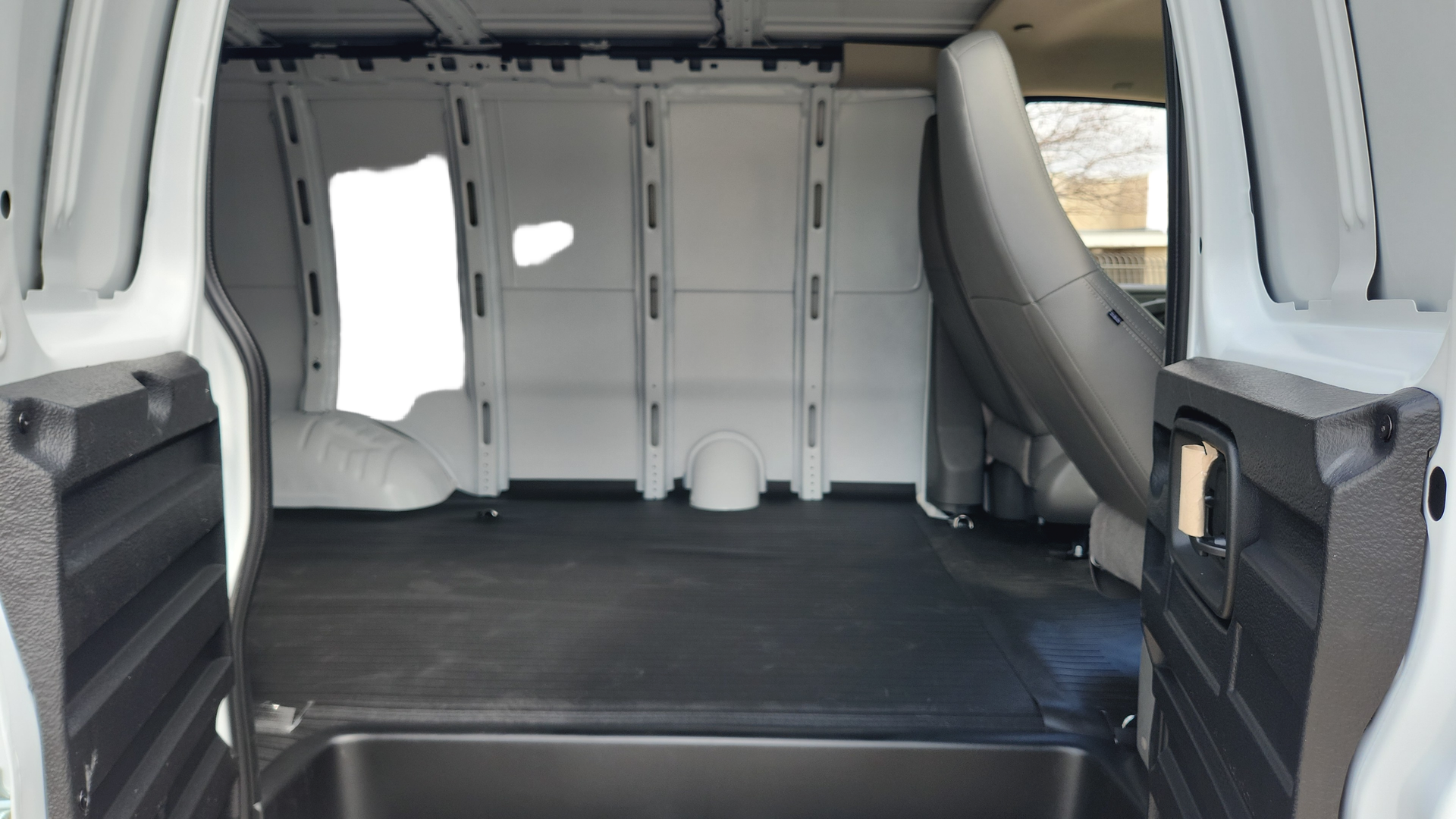 2026 Chevrolet Express 2500 Work Van Cargo