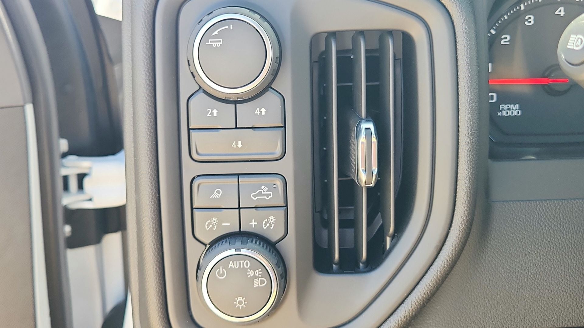 2026 Chevrolet Silverado 2500HD Custom