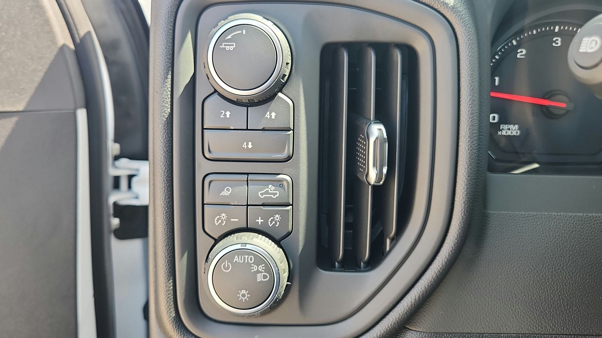 2026 Chevrolet Silverado 2500HD Custom