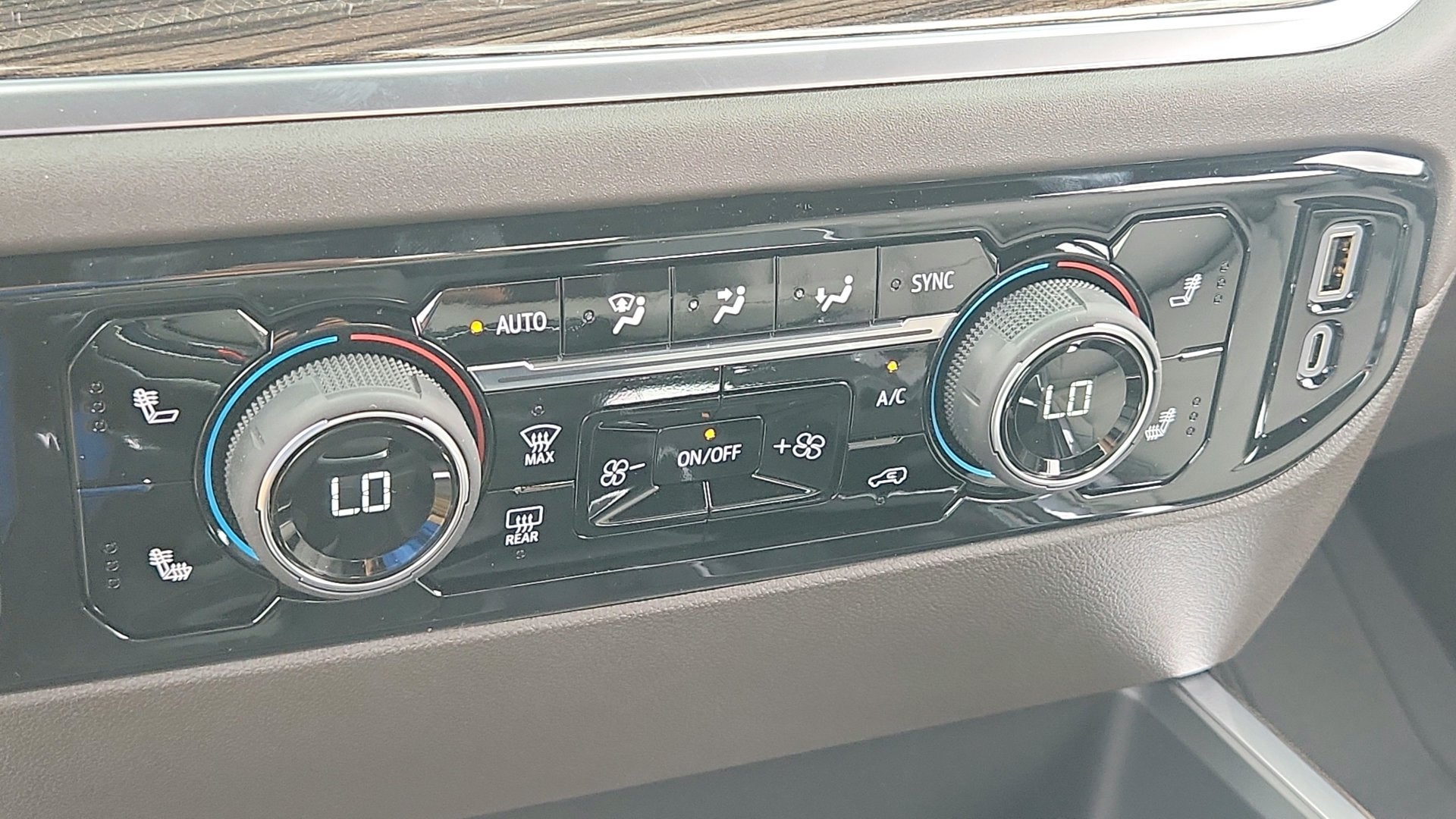 2026 Chevrolet Silverado 1500 LT Texas Edition