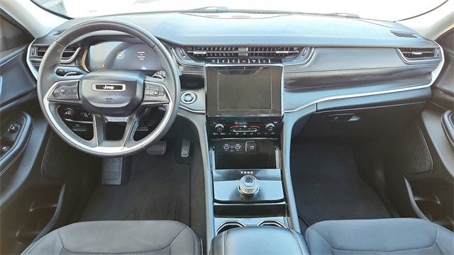 2023 Jeep Grand Cherokee Laredo 4x2