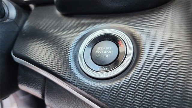 2023 Jeep Grand Cherokee Laredo 4x2