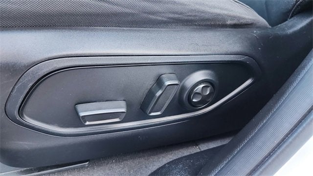 2023 Jeep Grand Cherokee Laredo 4x2