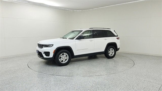 2023 Jeep Grand Cherokee Laredo 4x2