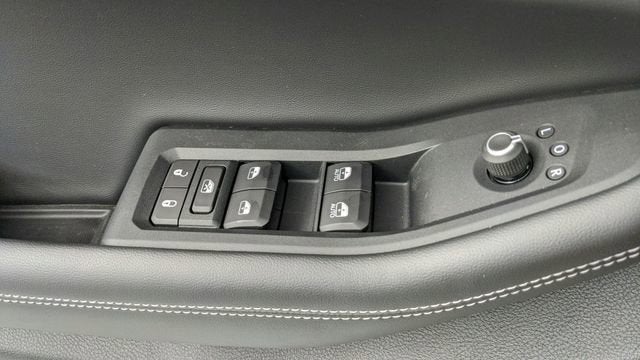 2024 Jeep Grand Cherokee L Laredo 4x2