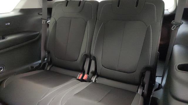 2024 Jeep Grand Cherokee L Laredo 4x2