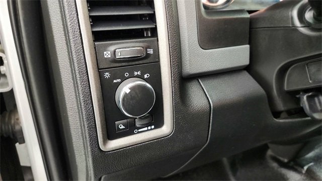 2017 RAM 1500 Express Quad Cab 4x2 6'4" Box