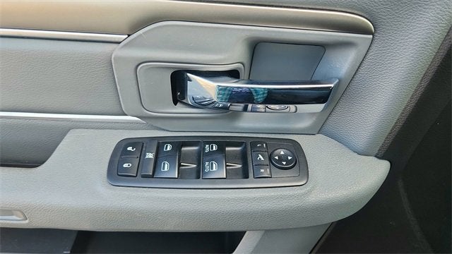 2019 RAM 1500 Classic Lone Star Crew Cab 4x2 5'7" Box