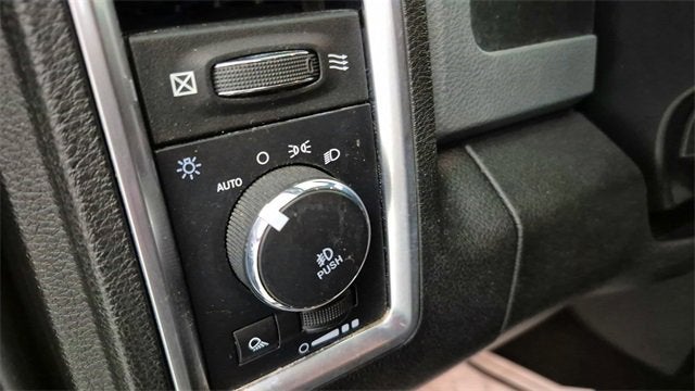 2019 RAM 1500 Classic Lone Star Crew Cab 4x2 5'7" Box