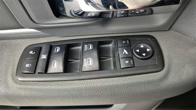 2019 RAM 1500 Classic Lone Star Crew Cab 4x4 5'7" Box