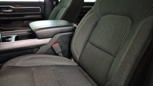 2020 RAM 1500 Big Horn Crew Cab 4x4 5'7" Box