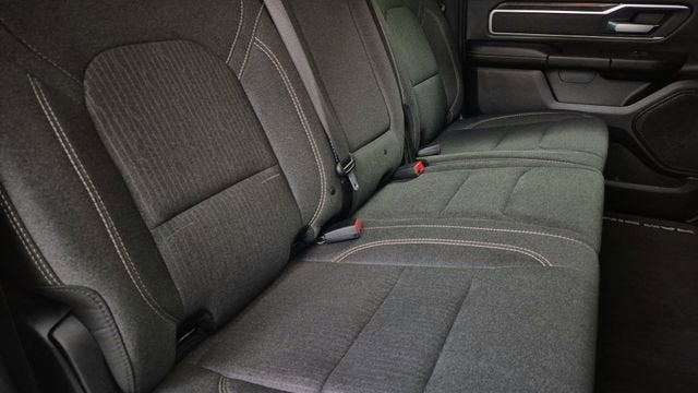 2020 RAM 1500 Big Horn Crew Cab 4x4 5'7" Box