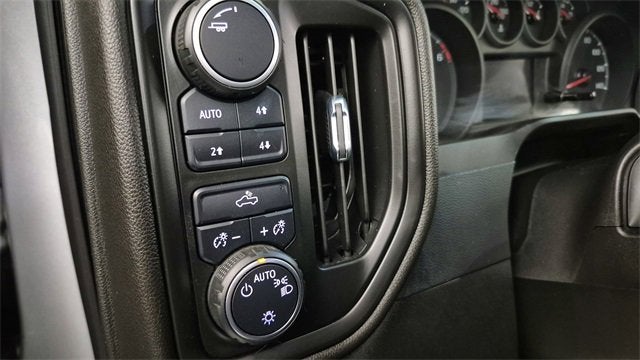 2022 Chevrolet Silverado 1500 LTD Custom Trail Boss