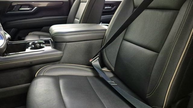 2025 GMC Yukon Elevation