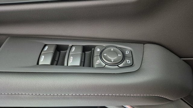 2026 Chevrolet Suburban LT - Photo 22