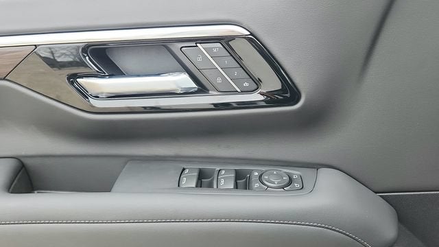 2026 Chevrolet Suburban Z71 - Photo 19