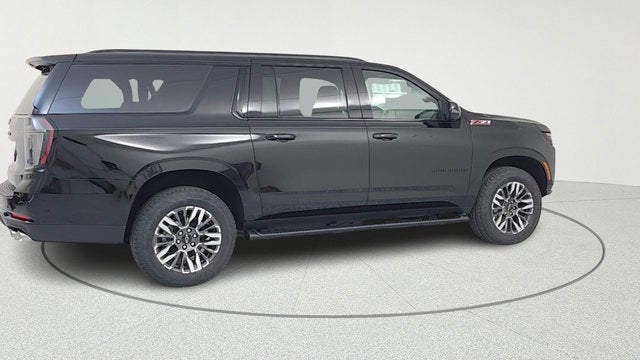 2026 Chevrolet Suburban Z71 - Photo 8