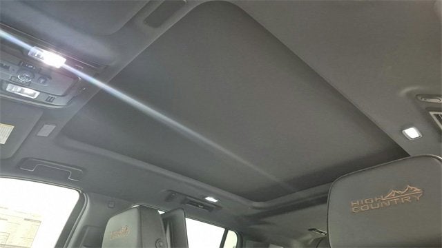 2025 Chevrolet Suburban High Country