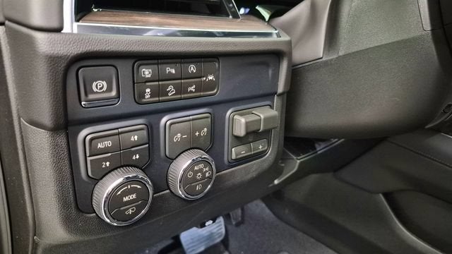2026 Chevrolet Tahoe Z71 - Photo 10