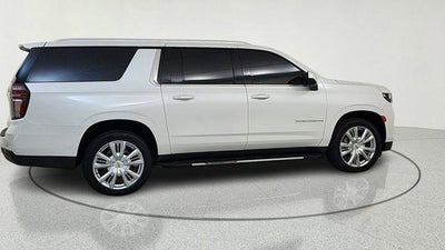 2023 Chevrolet Suburban LT