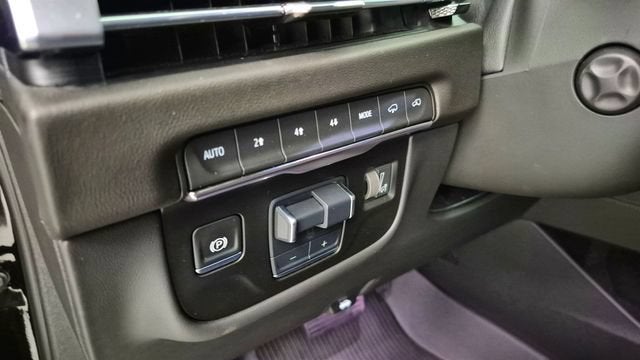 2025 Cadillac Escalade Sport