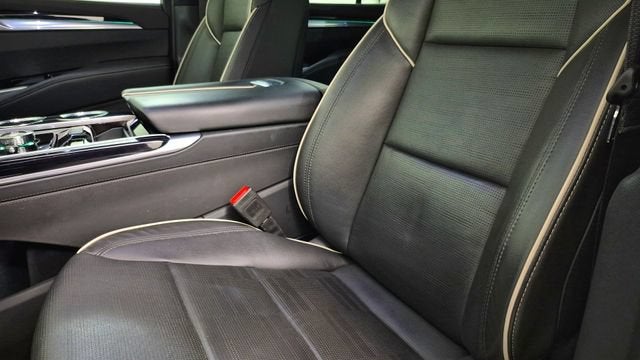 2025 Cadillac Escalade Sport