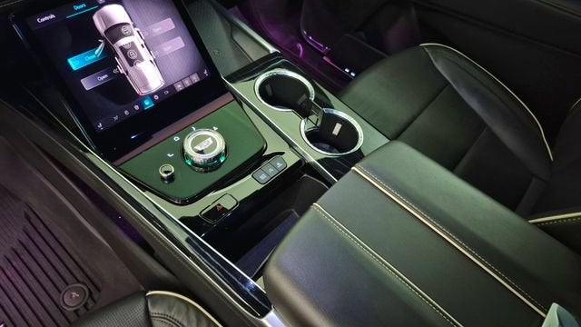 2025 Cadillac Escalade Sport