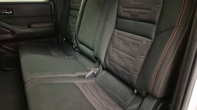 2023 Nissan Frontier Crew Cab PRO-X 4x2