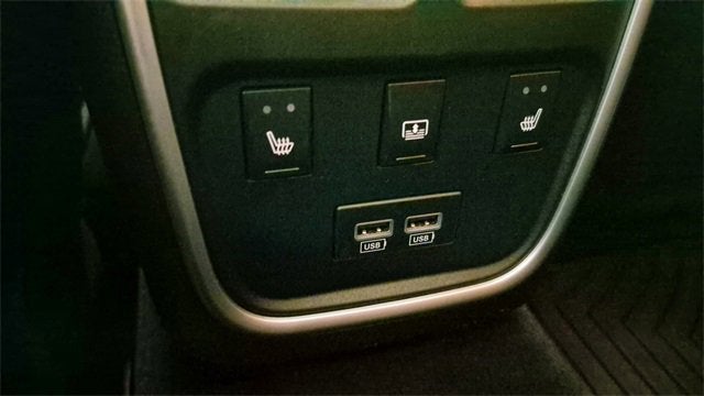 2023 Chrysler 300 Touring L