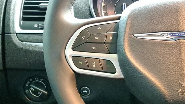 2023 Chrysler 300 Touring L