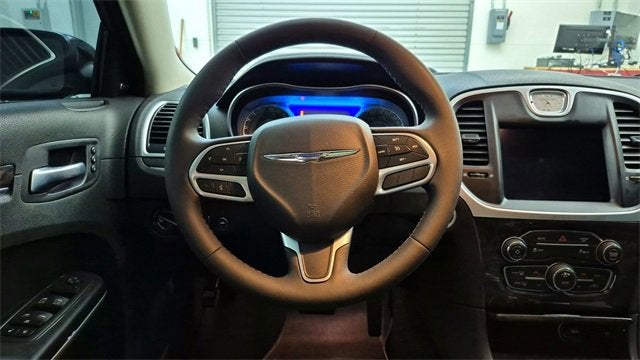 2023 Chrysler 300 Touring L