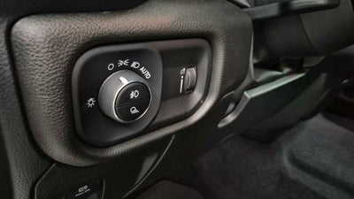 2025 RAM 1500 Tradesman Crew Cab 4x2 5'7" Box