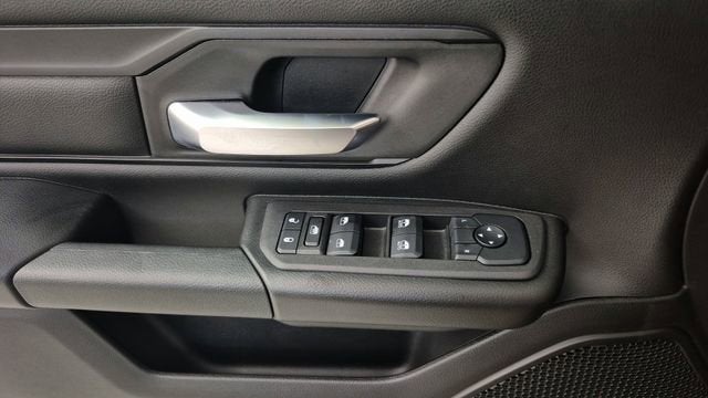 2025 RAM 1500 Tradesman Crew Cab 4x2 5'7" Box