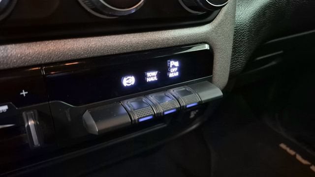 2020 RAM 2500 Tradesman Crew Cab 4x4 6'4" Box