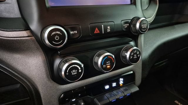 2020 RAM 2500 Tradesman Crew Cab 4x4 6'4" Box
