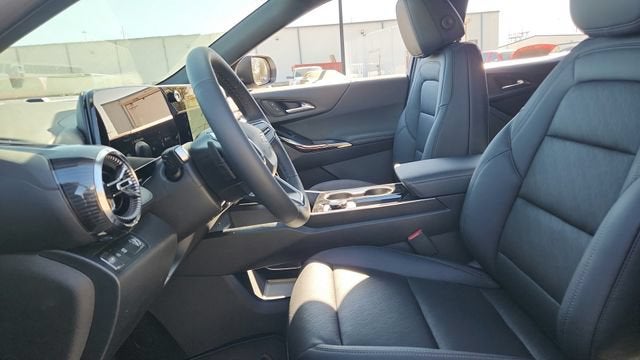 2027 Chevrolet Equinox LT - Photo 14