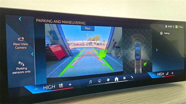 2025 BMW 3 Series 330i