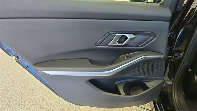 2025 BMW 3 Series 330i