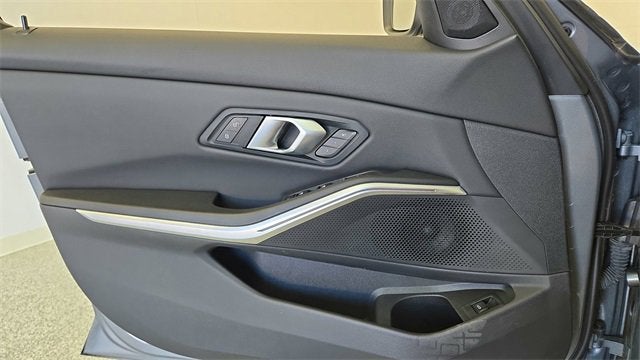 2025 BMW 3 Series 330i