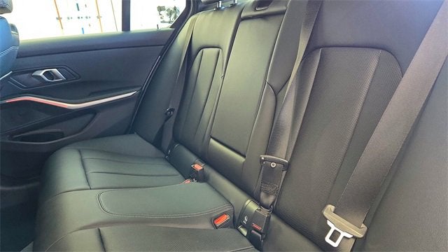 2025 BMW 3 Series 330i xDrive