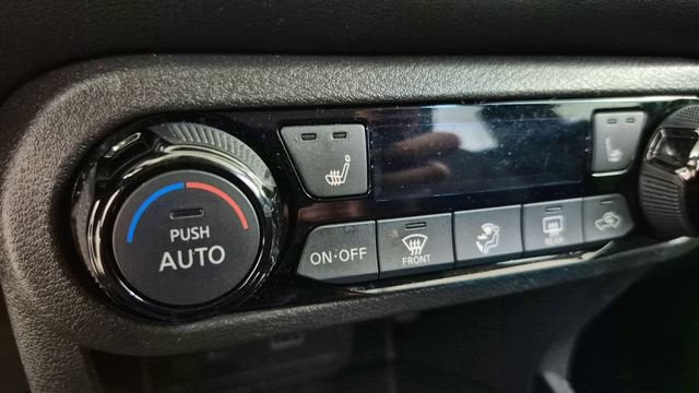 2023 Nissan Kicks SR Xtronic CVT