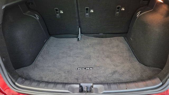 2023 Nissan Kicks SR Xtronic CVT