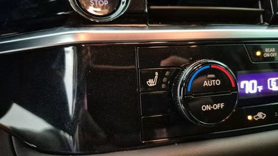 2025 Nissan Pathfinder SL FWD