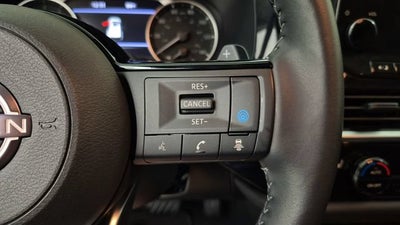 2025 Nissan Pathfinder SL FWD